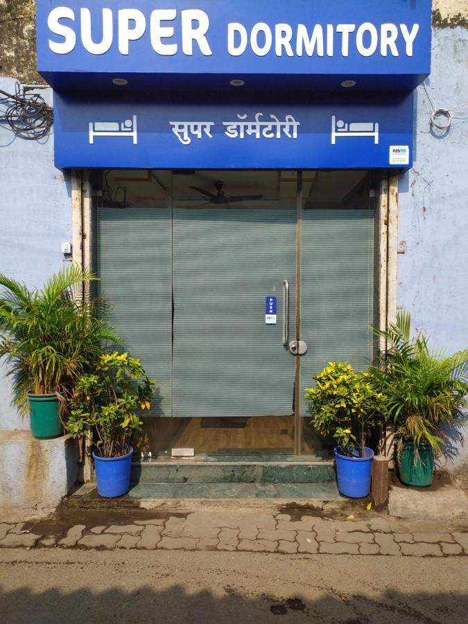 Super Dormitory Ac Deluxe Mumbai Exteriör bild